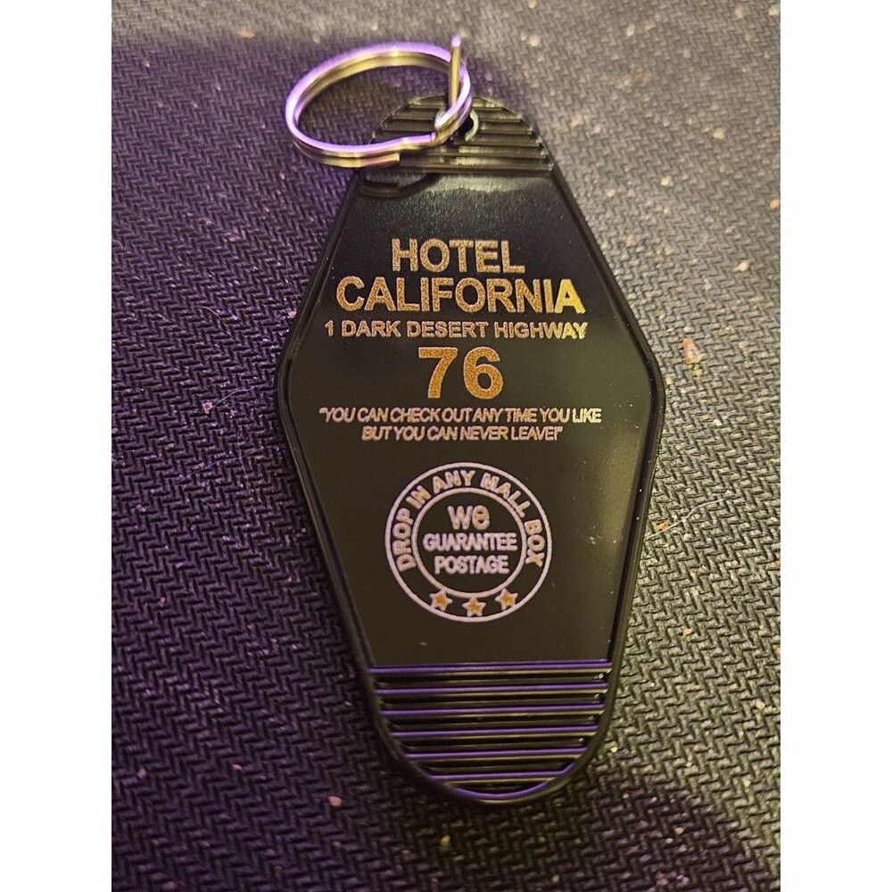 Hotel California Key Ring (Dark Desert Highway) The Eagles - Black
